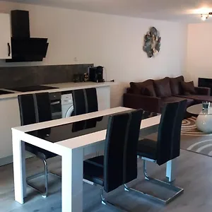 4 Personnes Appartement Thizy-les-Bourgs